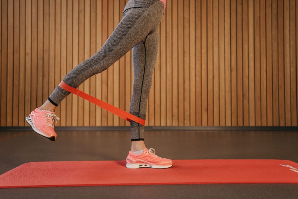 Plan treningowy PUSH-PULL w domu: jak ułożyć schemat bez ciężkich sztang?